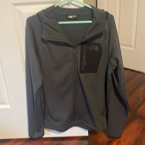 North Face Spring/fall jacket. Lightweight. Hood. Size M